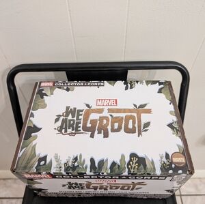 Funko Pop Marvel Collector Corps 'We Are Groot' Box With Tee Size M